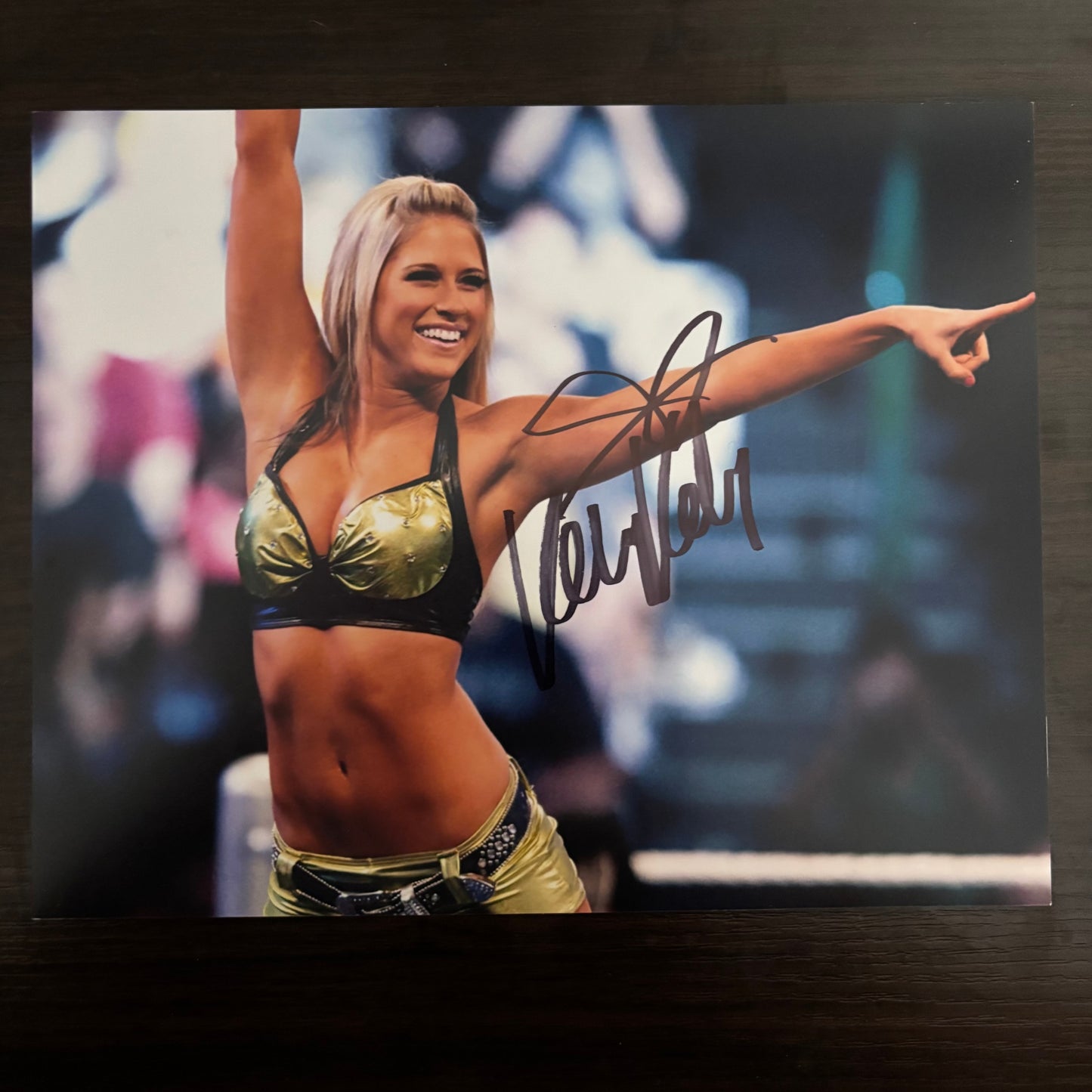 Kelly Kelly Signed 8x10 Gold