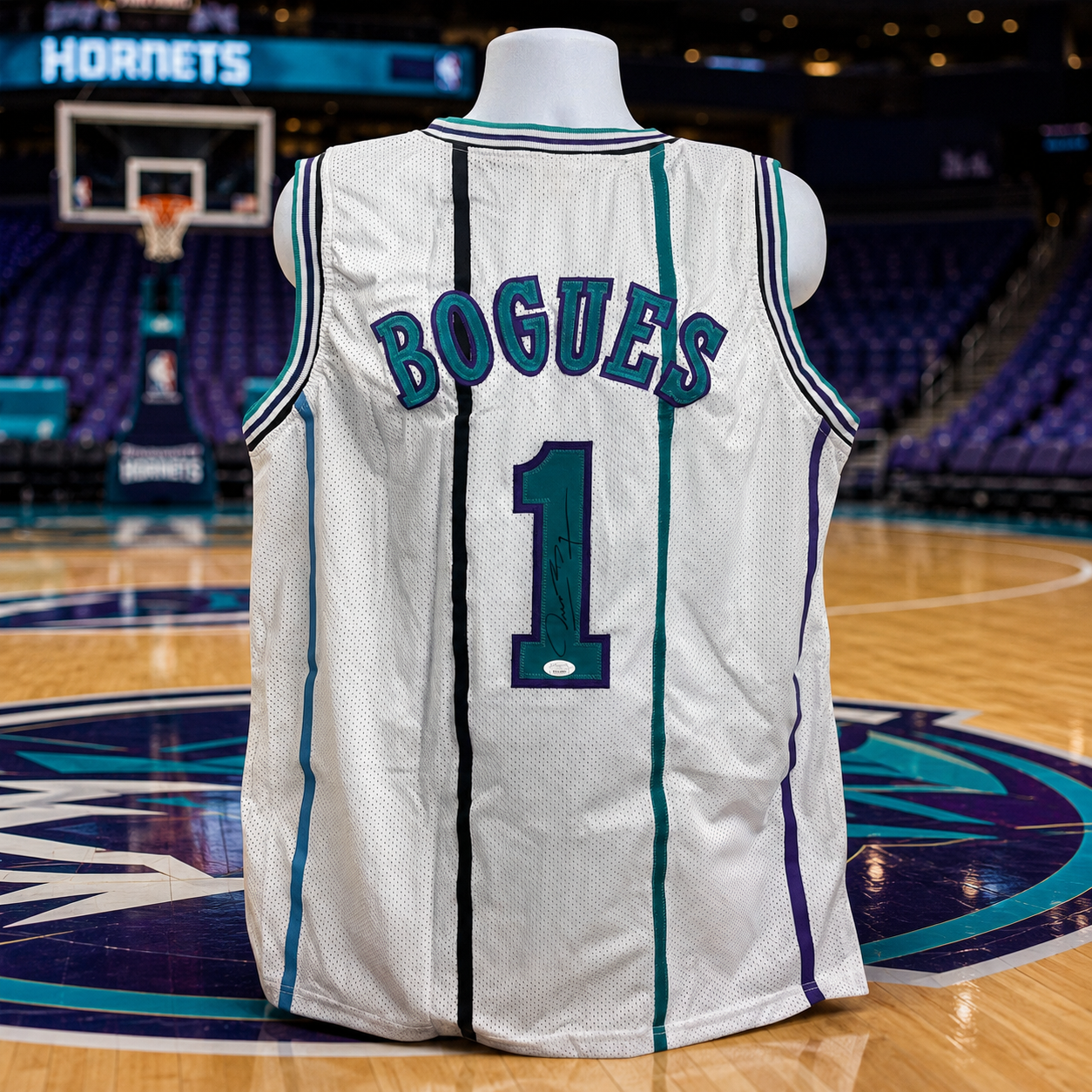Muggsy Bogues Signed Charlotte Hornets Jersey