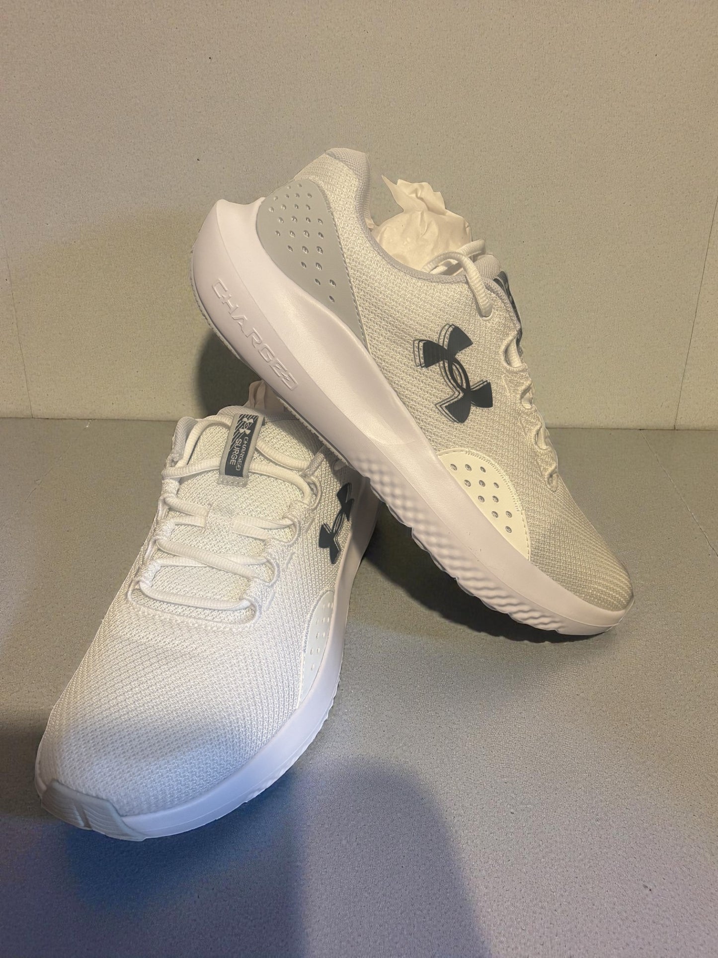 Under Armor Charged Surge 4 White