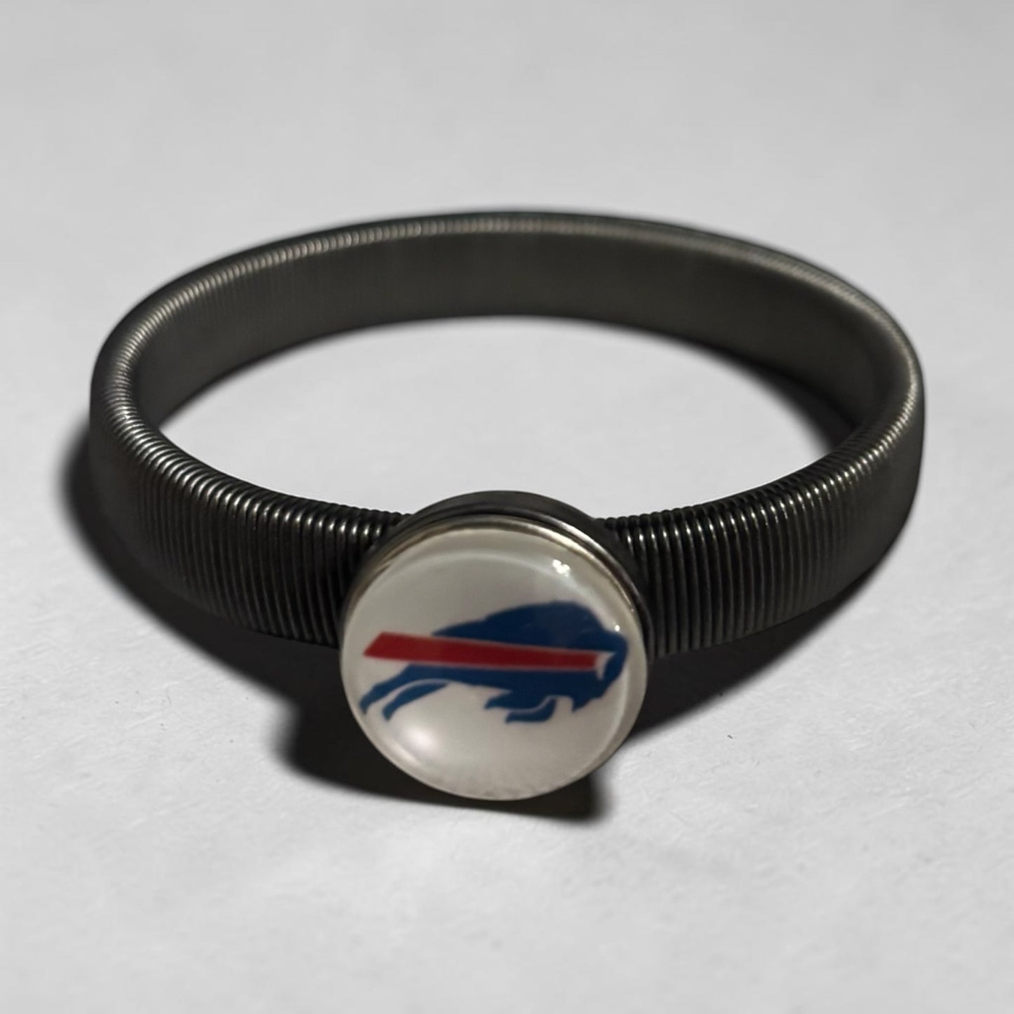 Flat Coil Snap Charm (Charcoal & Silver)